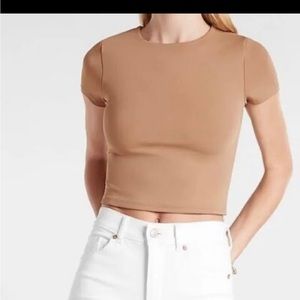 Express Women’s NWT Body Contour High Compression Matte 90's Cropped Tee